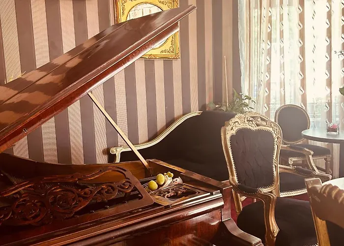 Zava Civic Center 3*